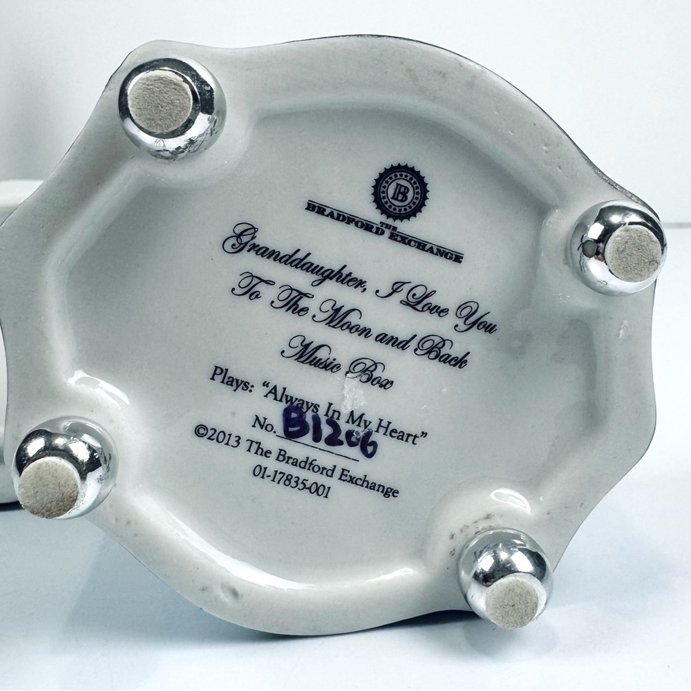 The Bradford Exchange Silver Moonlight Music Box Granddaughter I Love You Gift - Picture 8 of 9